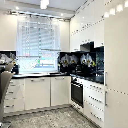 아파트 Czartoryskiego - Self Check-in 20h - Parking &lift & 50m Terrace 브로츠와프