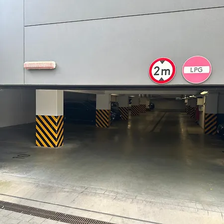 Czartoryskiego - Self Check-in 20h - Parking &lift & 50m Terrace 아파트