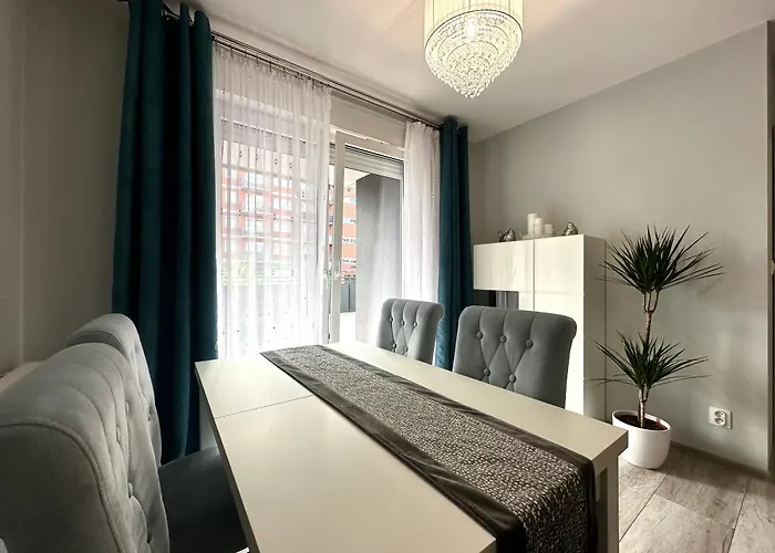 Apartamento Czartoryskiego - Self Check-in 20h - Parking &lift & 50m Terrace *